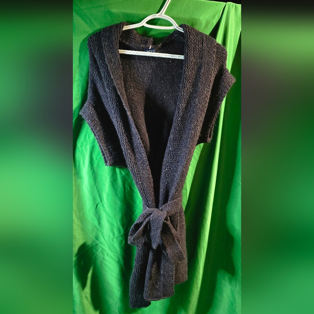 3 For $20 💕 Reitman's Black Women's Knit Poncho